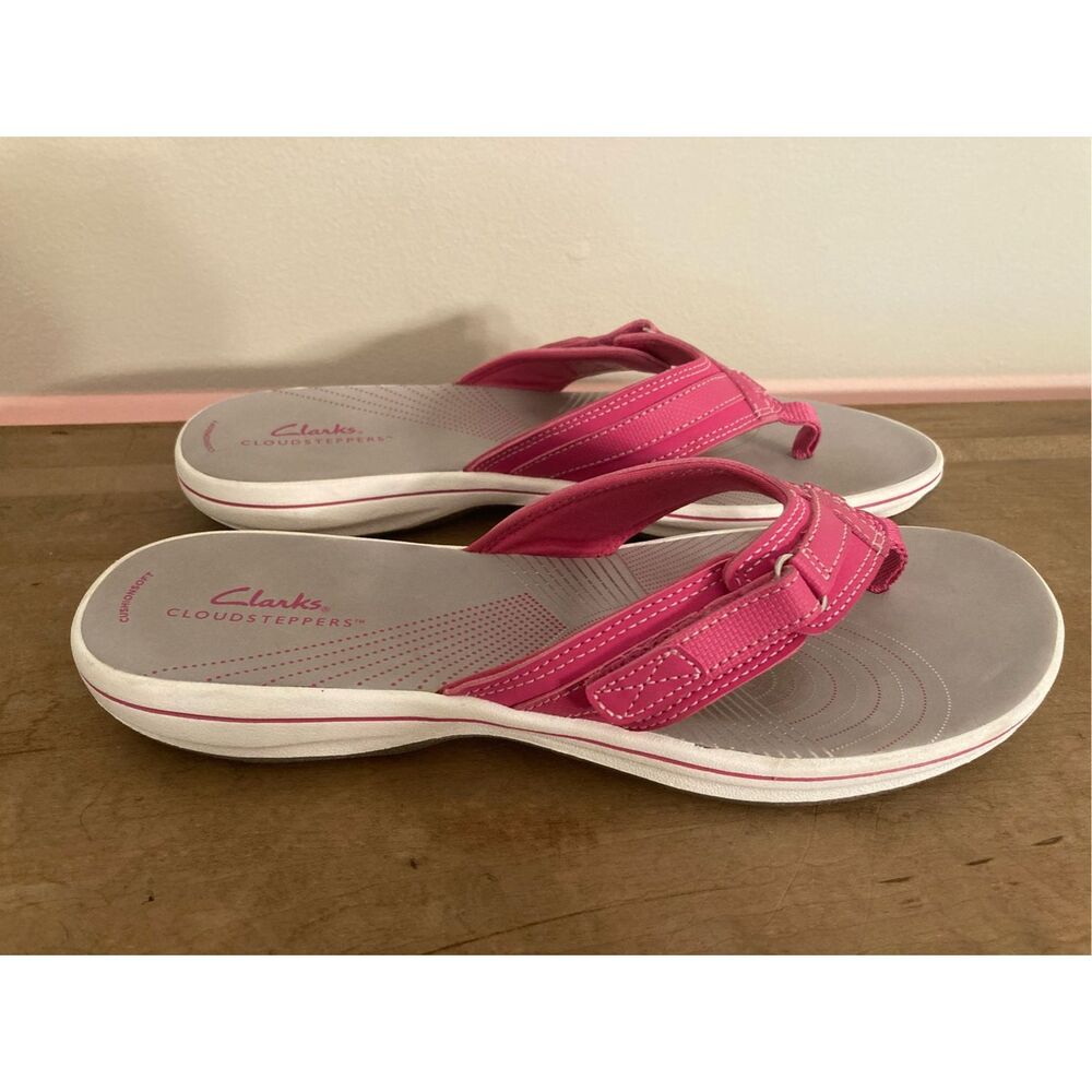 Clarks size 11M cloudsteppers pink grey flip flop sandals shoes women’s